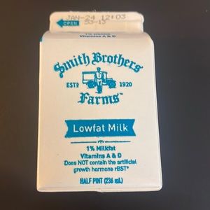 School milk carton (full)